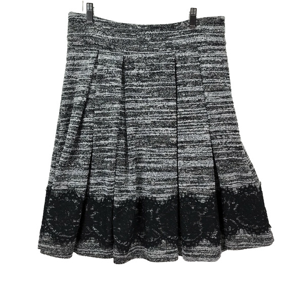 Karl Lagerfeld Paris Women’s Medium (10) 2-Piece Suit Black White Jacket & Skirt - Picture 3 of 13